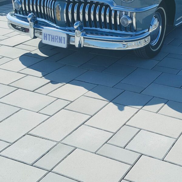High Thorn Paver